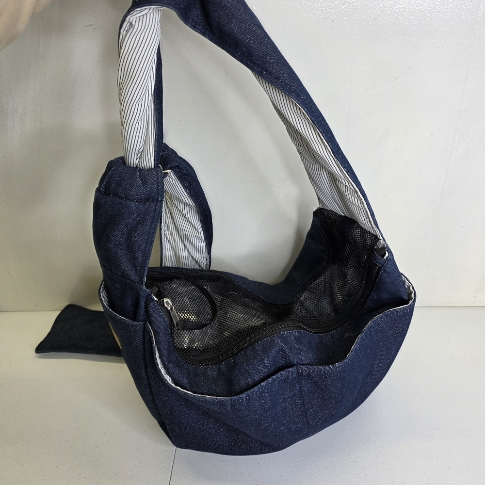 Petite Pistache small animal bag